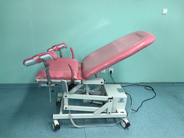 SRD-3V Medical Gynecological Surgery Chair Electric Obstetric Table