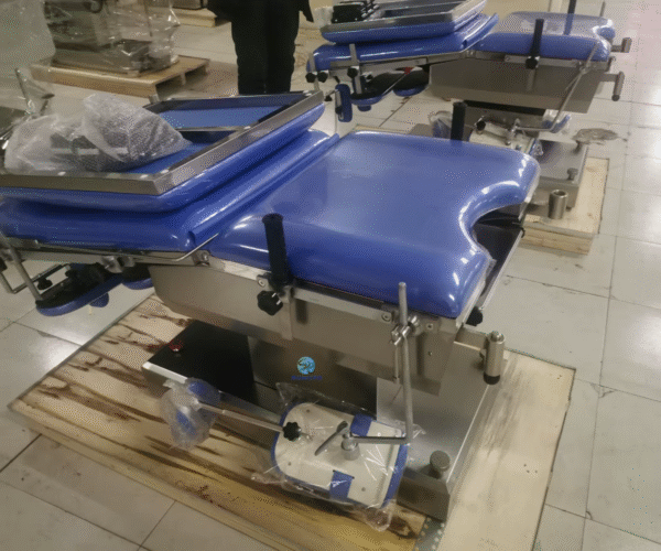 SRD-004 Gynecological Delivery Room Operating Table Electric Obstetric Bed for Gynecology Examination