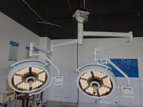 Main-02 500/500 LED Surgical Light Lamp Led Mobile Surgical Lamp Led Medical Use Equipment