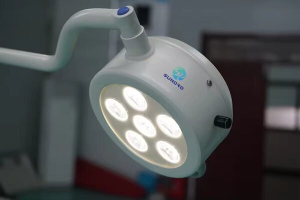 Main-03 YDE200D LED Operating Shadowless Lamp for Pet Veterinary Examination Surgical Headlight Operation Light Veterinary