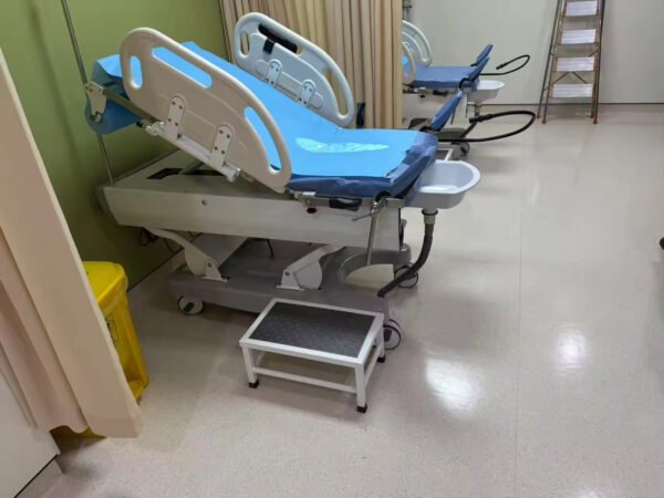 Main-04 SR-20109-B Gynecological Examination Bed Medical Bed Delivery Bed Obstetric Bed