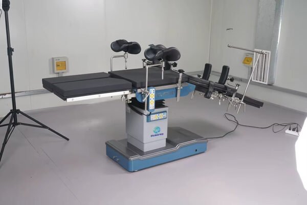 DST-700G Steel Materials Premium Surgical Operating Bed Modern