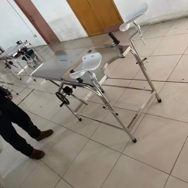 Main-05 SRD-2005A Gynecological Examination Bed Delivery Bed Manual Obstetric Bed