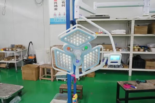 Main-05 YDE700-500 Diamond Shaped Lamp Ceiling Dual LED Surgical Lamp Adjustable Color Temp Hospital Operating Light
