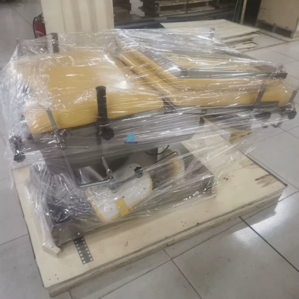 SRD-004 Gynecological Delivery Room Operating Table Electric Obstetric Bed for Gynecology Examination
