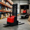 Main-01 SR-CC08 2t Full Electric Stacker Small Lithium Battery Powered Container Walkie Straddle Stacker Forklift