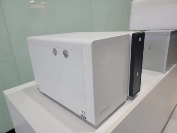 Main-02 SFC Flow Cytometry with Single Laser and Four Filters One-button Operation